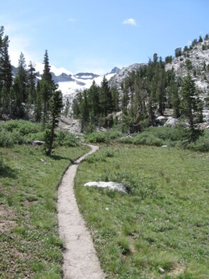 Hiking South Towards Donahue Pass